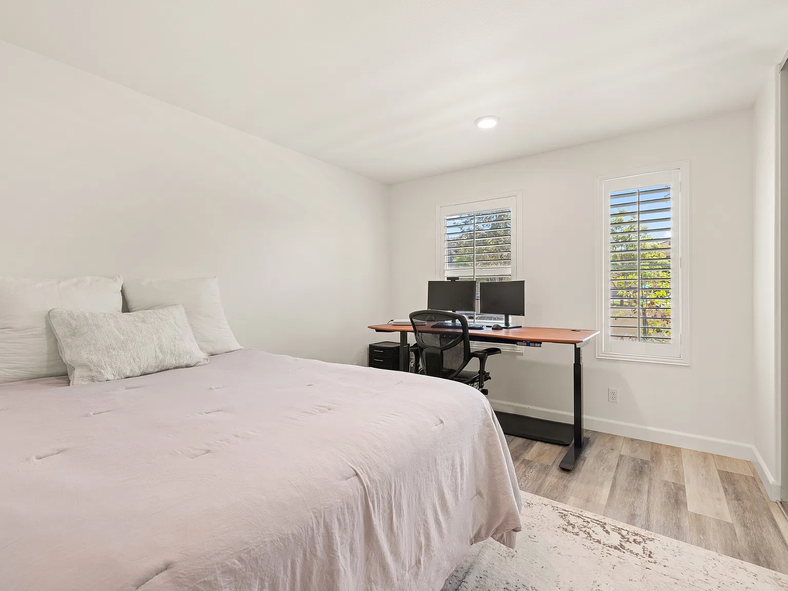 3 bed, 3.5 bath, 1787 sqft, $3,950 — Photo 3