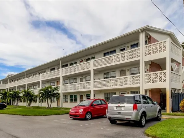 1001 77th Ave N APT 204, Saint Petersburg, FL 33702