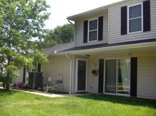 7972 Colonial Dr APT A, Mentor, OH 44060