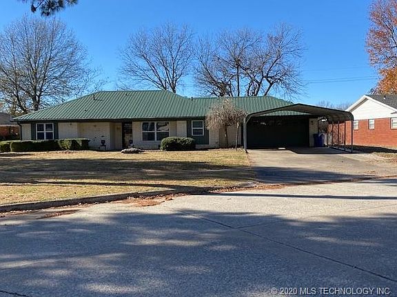 2nd image of 1505 Red Bud Ln