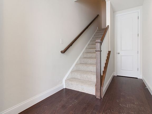 3rd image of 1139 Sray Ln