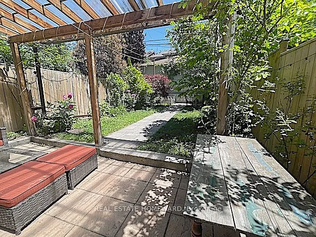 29 Appleton Ave — Photo 45