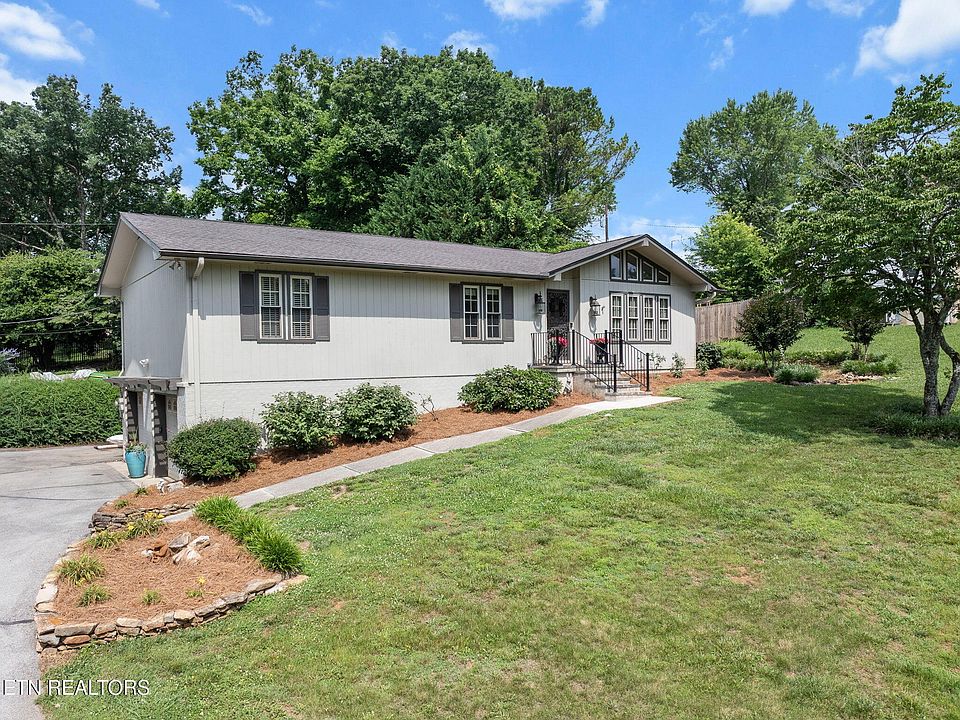 1st image of 1229 Southbreeze Cir