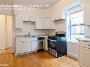 1257 W Newport Ave #2F, Chicago, IL 60657