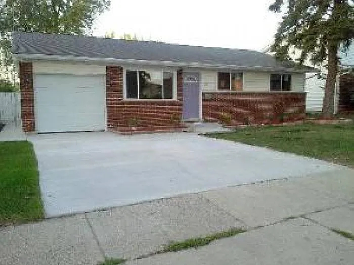 36 E Schubert Ave photo 1
