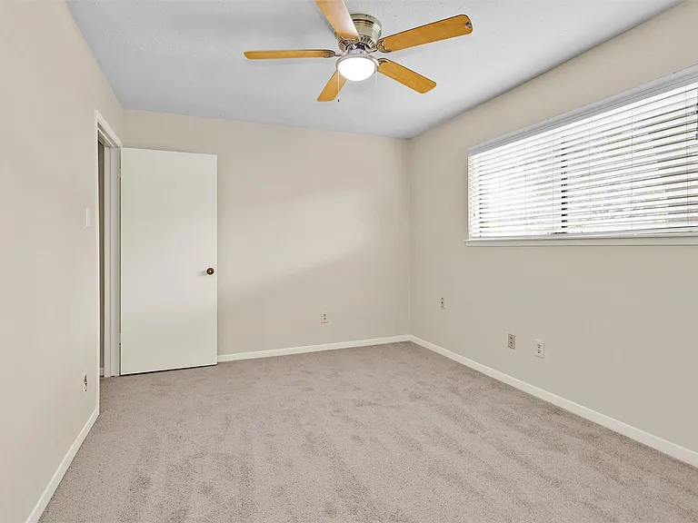 3127 Wagon Trail Dr — Photo 22