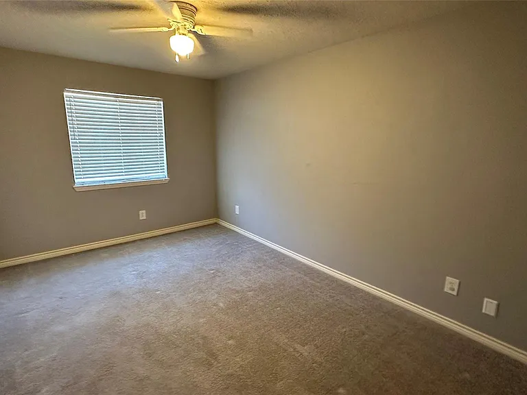 8607 Knoll Forest Dr — Photo 7