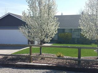 2054 SW 25th St, Redmond, OR 97756