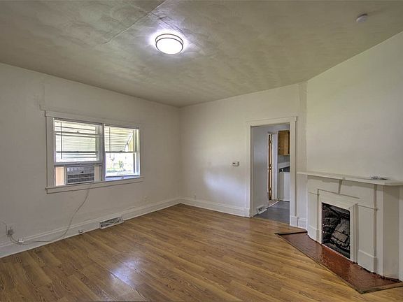 3rd image of 2107 N Union St