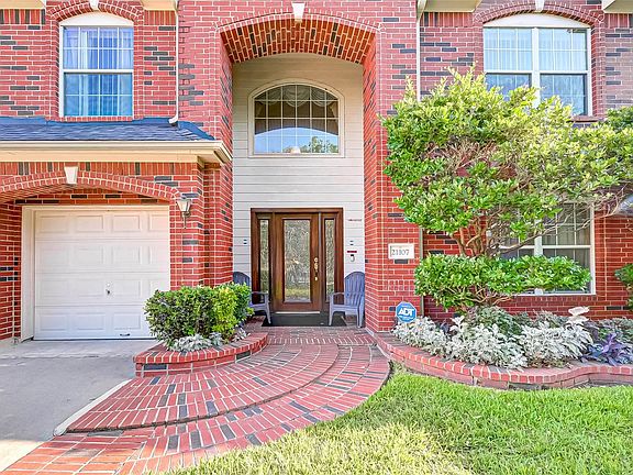 3rd image of 21107 N Fair Ct