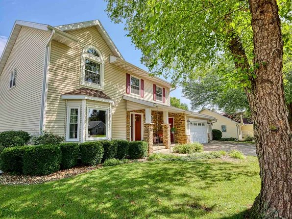 412 Bonnie Rd, Cottage Grove, WI 53527