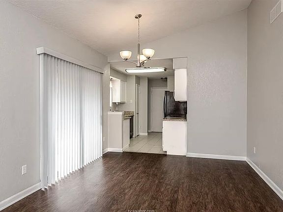 5th image of 729 Lincoln Ave
