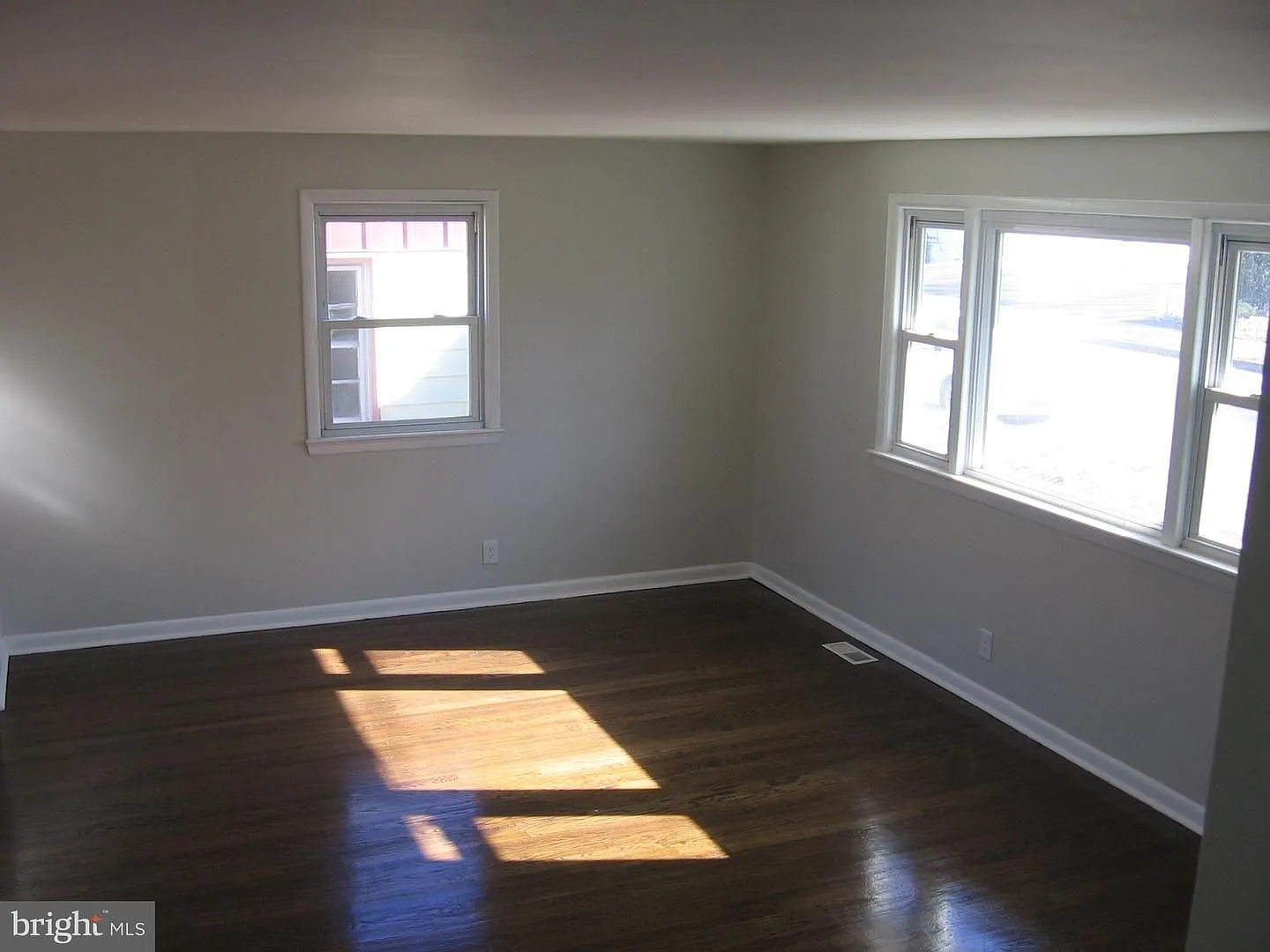 Fantastic split level single family home! — Photo 2