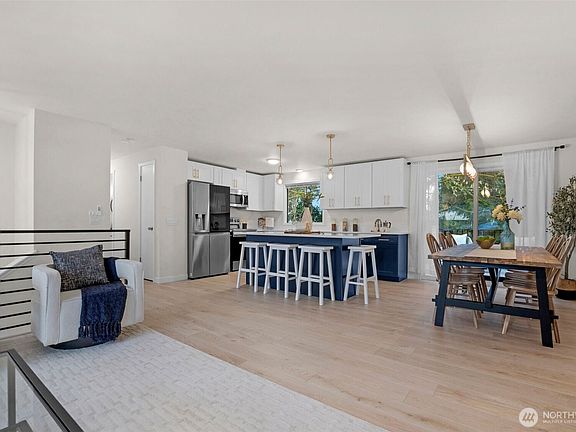 3rd image of 17414 Brook Boulevard