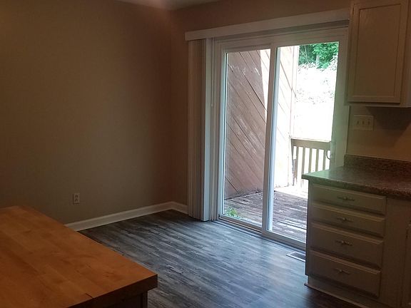 3rd image of 2-661 Jena Beth Dr #2