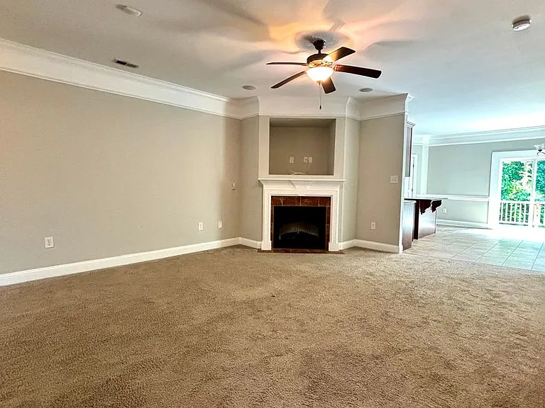 431 Georgetown Cir — Photo 4