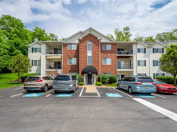 200 Hidden Ridge Ct APT 303, South Park, PA 15129