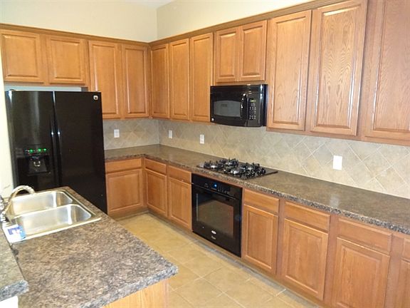 4th image of 1580 Barksdale Dr