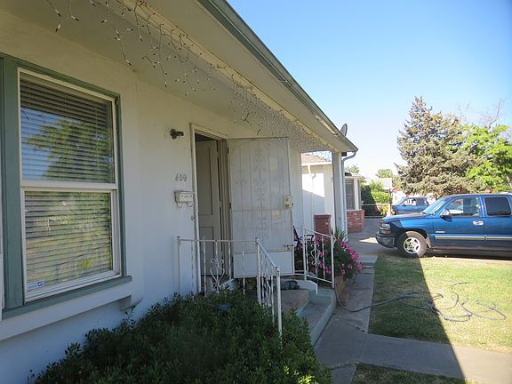 3rd image of 450 E Churchill St