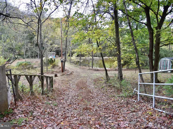 585 Dunkels Church Rd, Kutztown, PA 19530