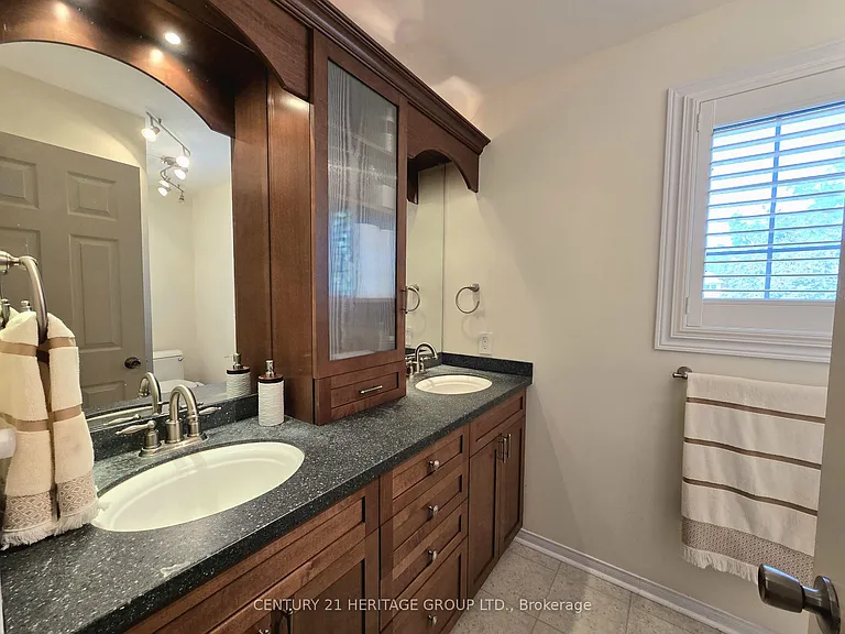 163 Fox Run — Photo 15