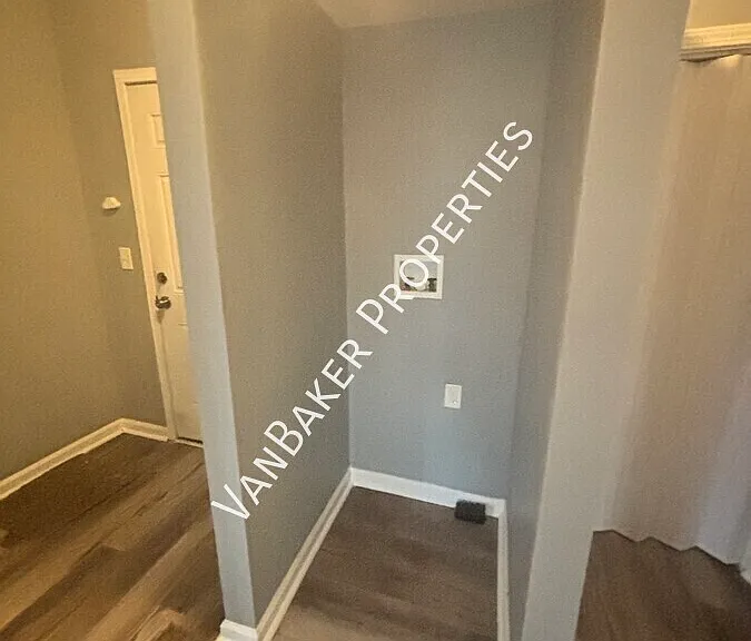 95 S Maple St #1 — Photo 12