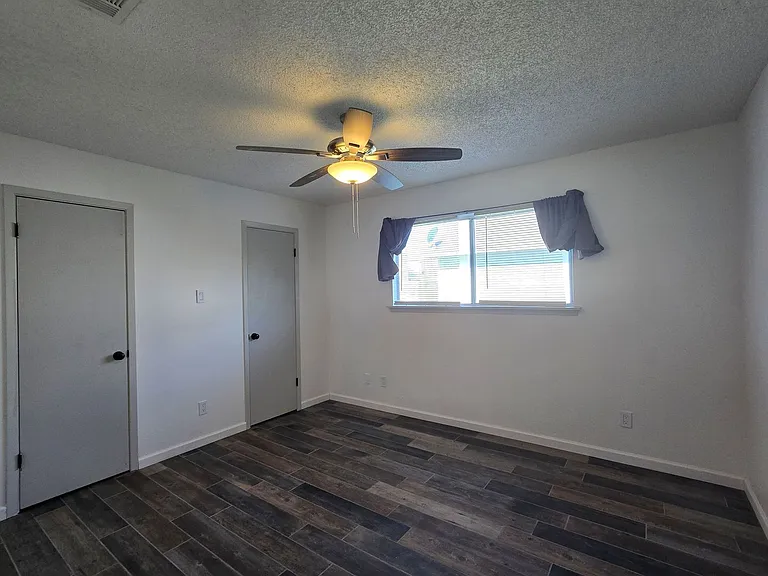 2408 Windmill Dr — Photo 9