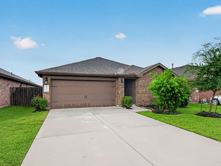 3435 Ashton Park Dr — Photo 2