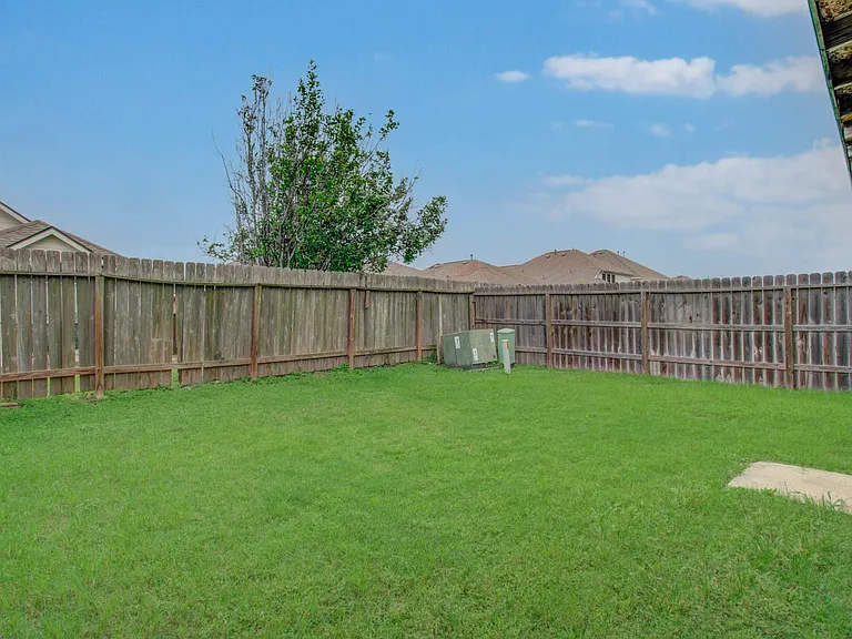 13963 Maximos Dr — Photo 33