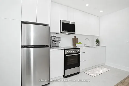 49 Glen Elm Ave #117 Photo 1