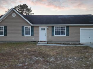 208 S Ginger Dr, Hubert, NC 28539