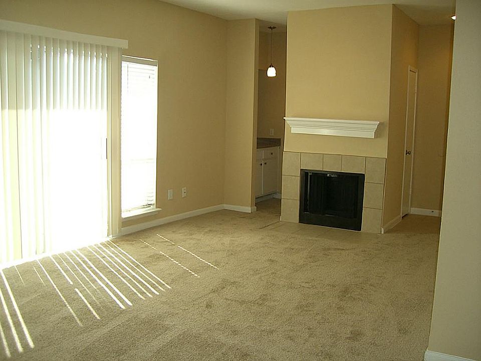 1st image of 1915 Augusta Dr APT 40