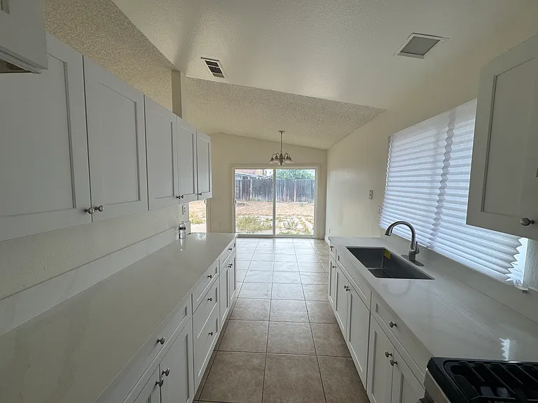 13774 Karenlynn Dr — Photo 2