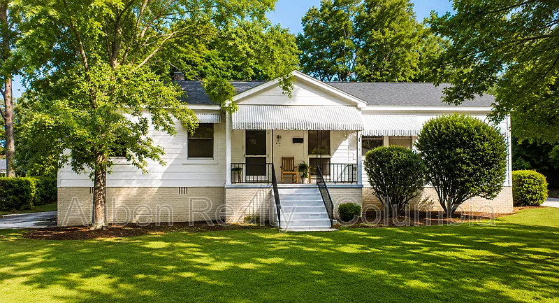 525 Johnson Ave