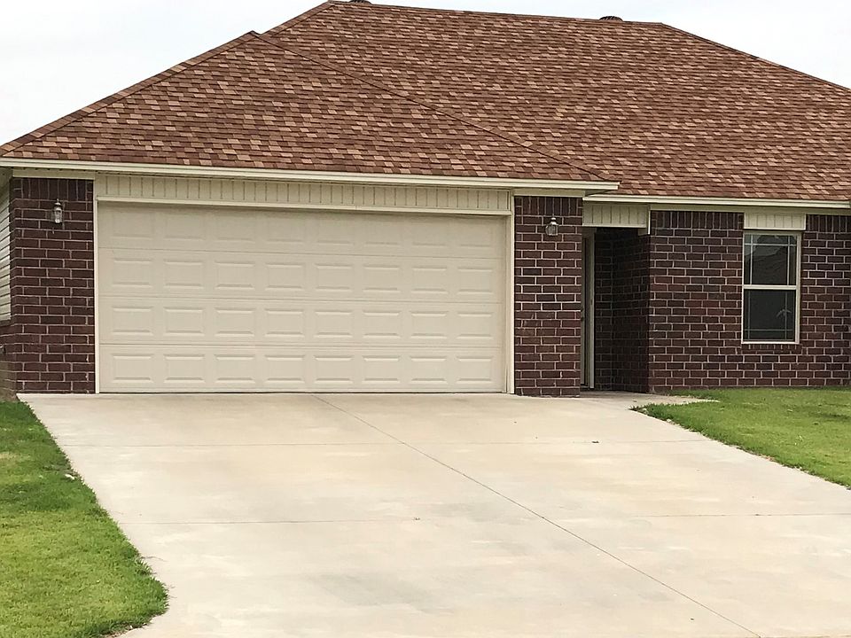 1st image of 106 Country Oak Dr