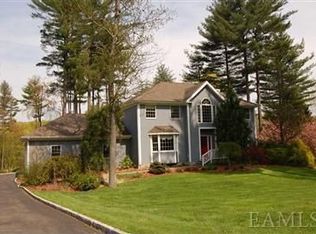 11 Random Farms Dr, Chappaqua, NY 10514