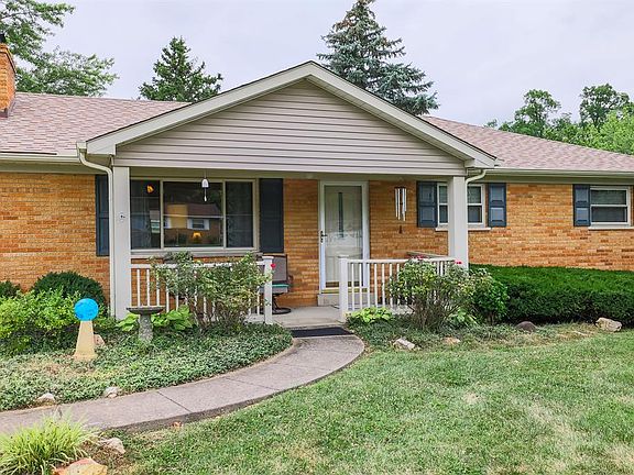 3rd image of 9041 Debbie Dr
