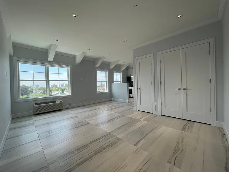 251 E Park Ave #B — Photo 1