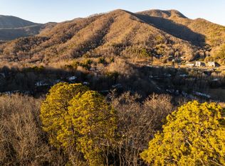 4 Old Rd, Cherokee, NC 28719