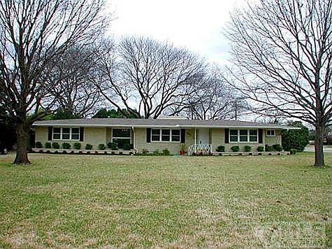 1st image of 5931 Del Roy Dr