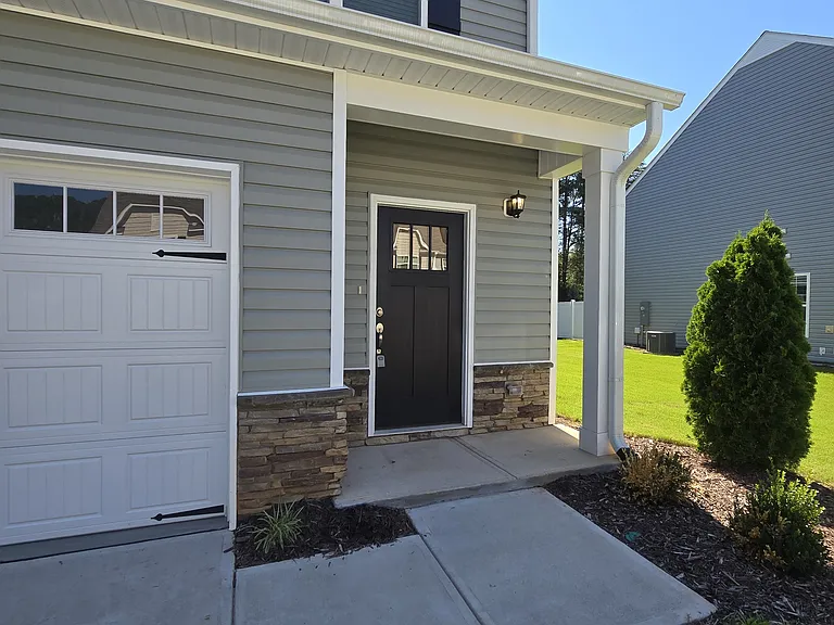 807 Pryor St — Photo 4