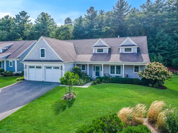 12 Fieldstone Dr, Mattapoisett, MA 02739