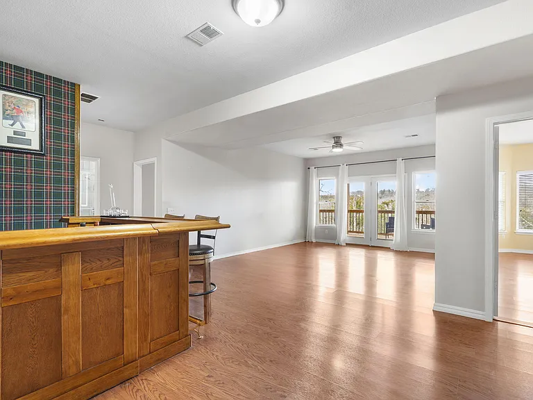 852 Silvercliff Way — Photo 64