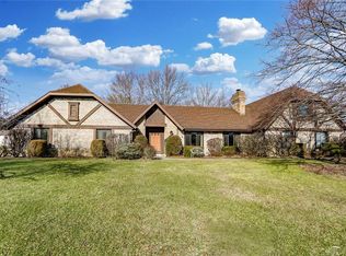 160 Nutmeg Sq, Springboro, OH 45066