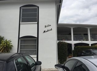 144 116th Ave APT 201, Treasure Island, FL 33706