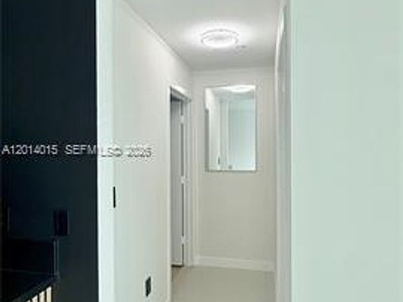 5th image of 79 SW 12th St #Penthouse 4008s
