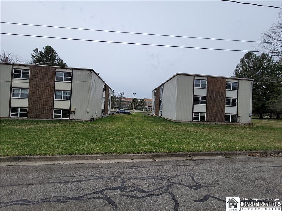 1st image of 154-158 James Ave