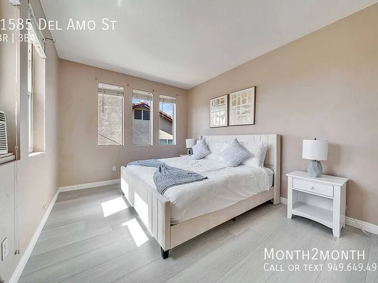 21585 Del Amo St — Photo 16
