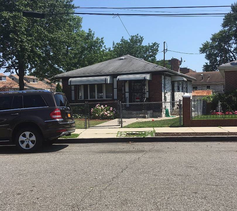 2nd image of 16120 Mathias Ave