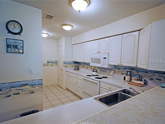 4th image of 36 Deallyon Ave APT 112